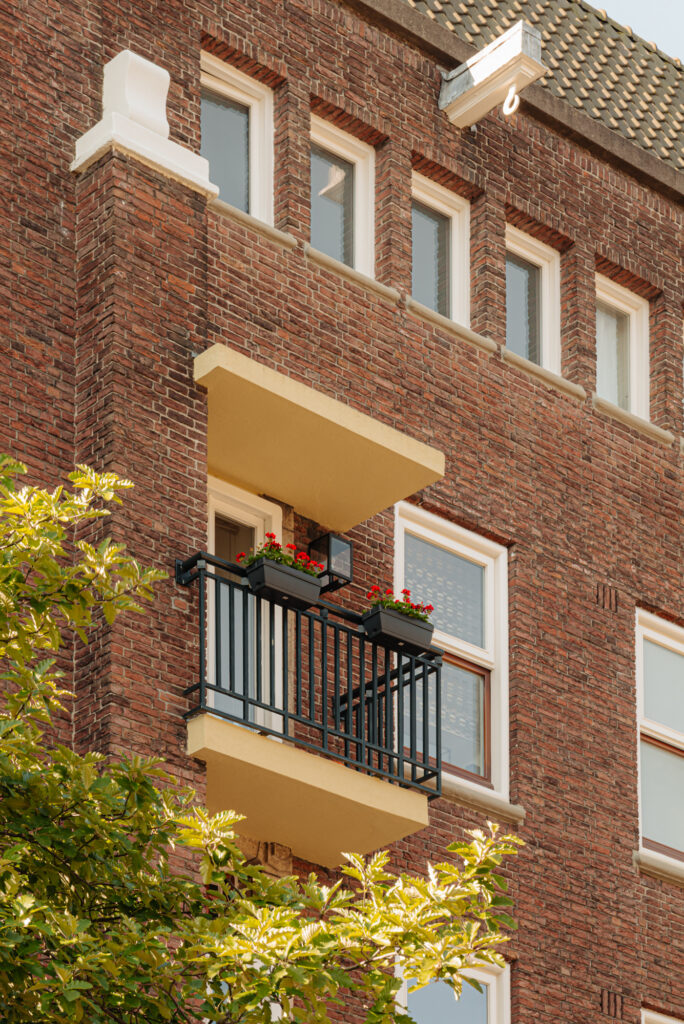 Courbetstraat 9-III-14